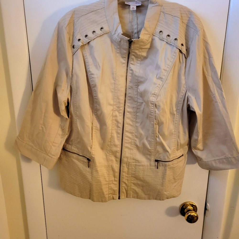 Size XL Dress Barn Lightweight Jacket